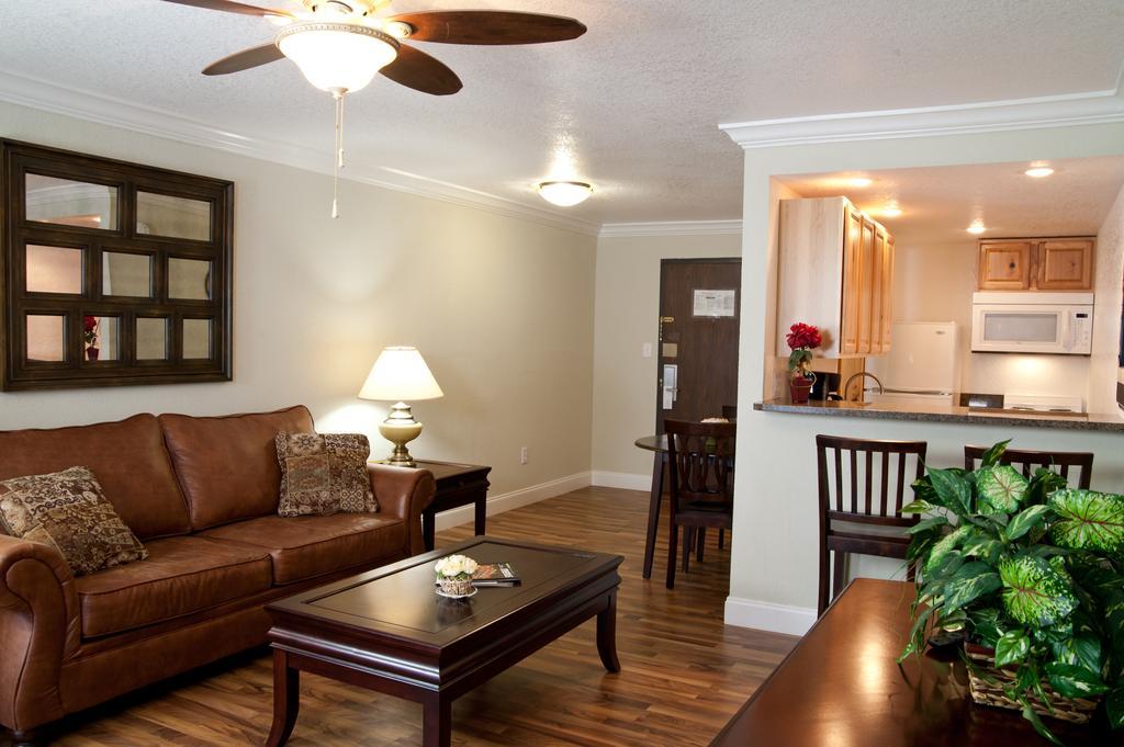 Four Seasons Motor Lodge Gatlinburg Ruang foto
