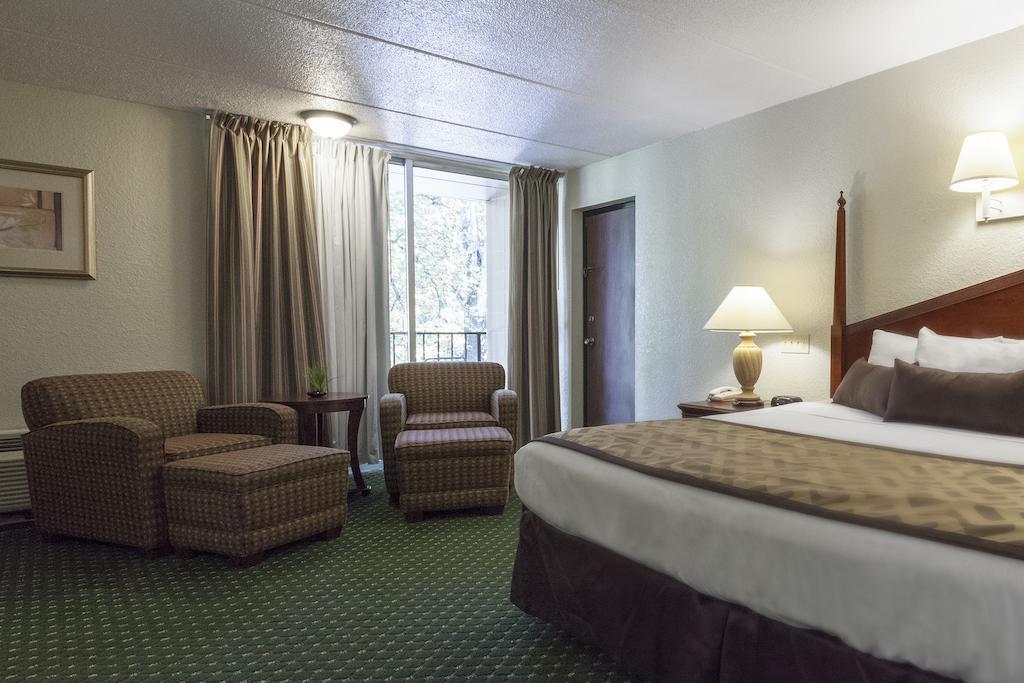 Four Seasons Motor Lodge Gatlinburg Bagian luar foto