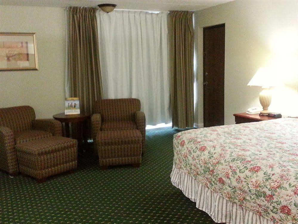 Four Seasons Motor Lodge Gatlinburg Bagian luar foto